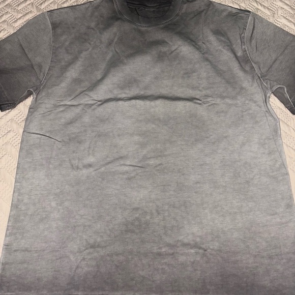 Men's Gray T-Shirt- includes 2. (051) large - Picture 2 of 5